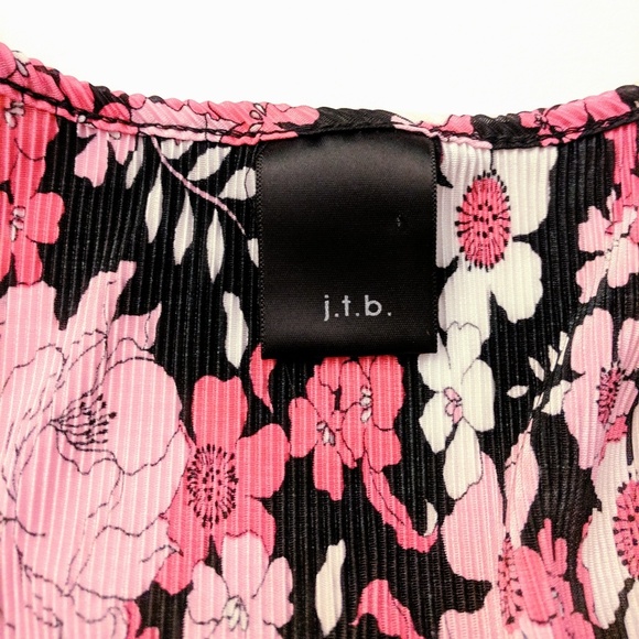 Lace trim sleeveless floral top - Picture 4 of 5